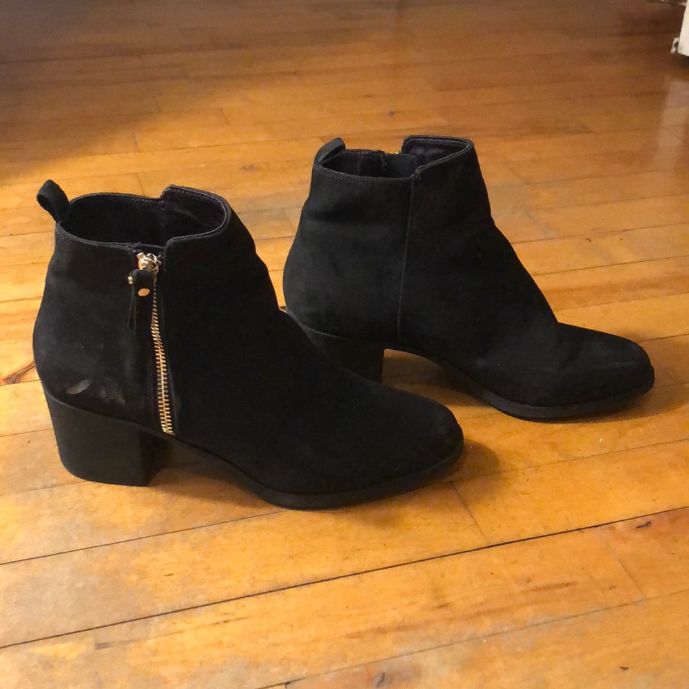 Boots - Picture 2 of 3